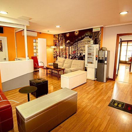 Отель Residencia Salamanca Universitaria Экстерьер фото