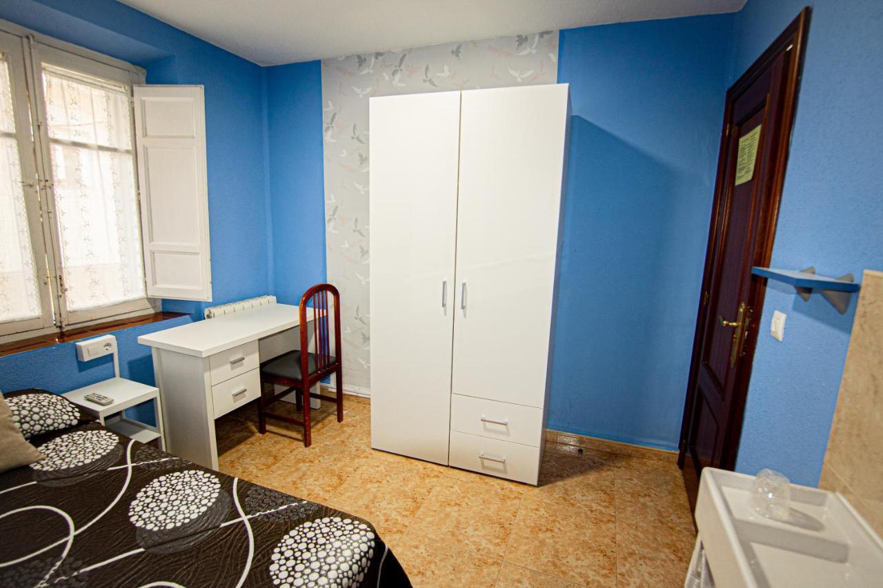 Отель Residencia Salamanca Universitaria Экстерьер фото