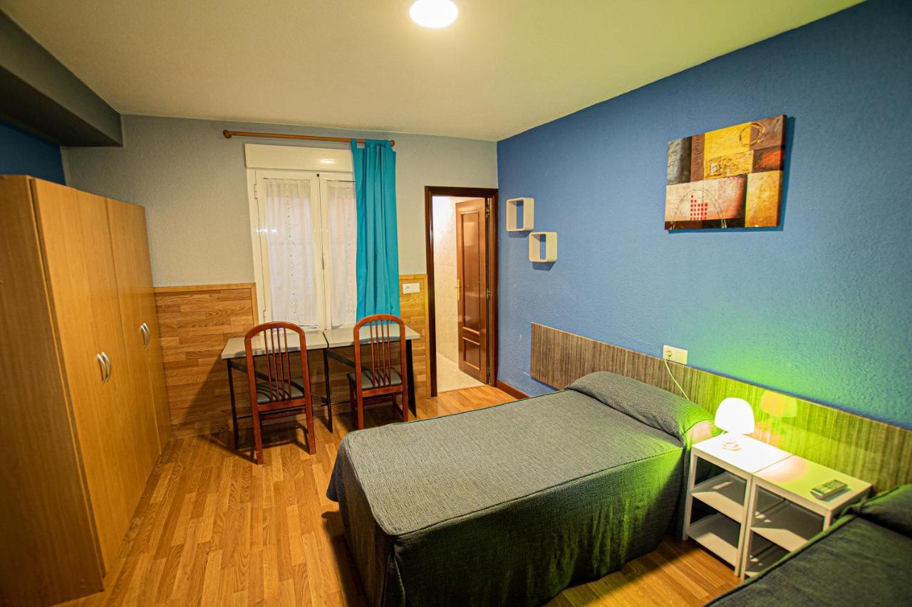Отель Residencia Salamanca Universitaria Экстерьер фото